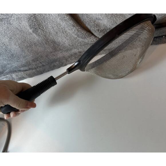 FARBERWARE Hand Strainer Fine Mesh Black‎ Molded Handle 14” - Picture 10 of 12